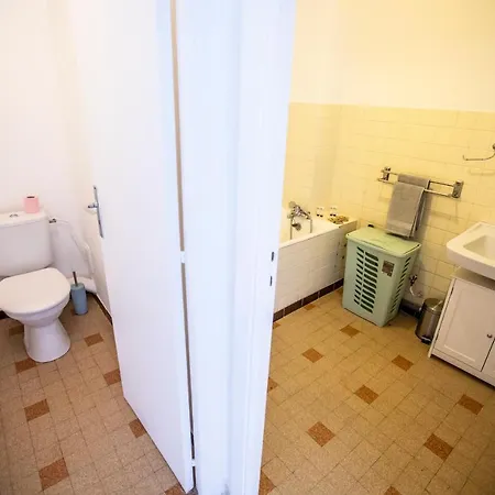 Apartment ++++ Renovated Cosy 50m2 Sunny Flat / Balcony / Close To And To The Palais Des Festivals ++++