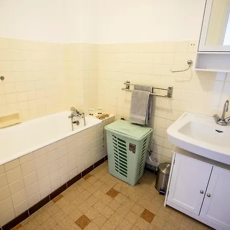 ++++ Renovated Cosy 50m2 Sunny Flat / Balcony / Close To And To The Palais Des Festivals ++++ Cannes