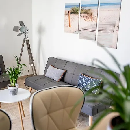 ++++ Renovated Cosy 50m2 Sunny Flat / Balcony / Close To And To The Palais Des Festivals ++++ Cannes