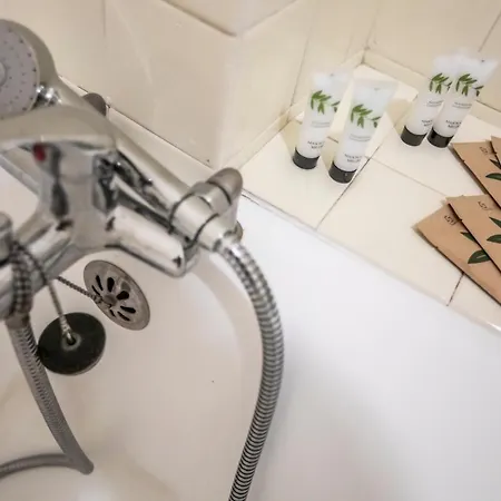 ++++ Renovated Cosy 50m2 Sunny Flat / Balcony / Close To And To The Palais Des Festivals ++++ Daire *