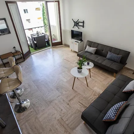 ++++ Renovated Cosy 50m2 Sunny Flat / Balcony / Close To And To The Palais Des Festivals ++++