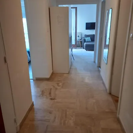 ++++ Renovated Cosy 50m2 Sunny Flat / Balcony / Close To And To The Palais Des Festivals ++++