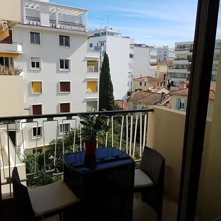 ++++ Renovated Cosy 50m2 Sunny Flat / Balcony / Close To And To The Palais Des Festivals ++++ Apartment