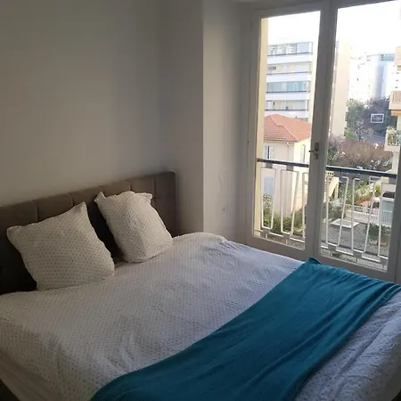 ++++ Renovated Cosy 50m2 Sunny Flat / Balcony / Close To And To The Palais Des Festivals ++++ Daire