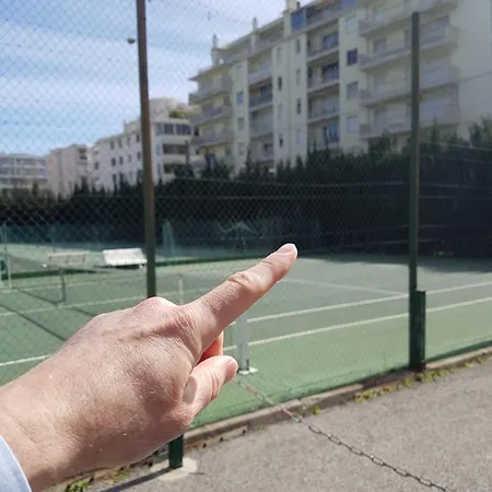 Daire ++++ Renovated Cosy 50m2 Sunny Flat / Balcony / Close To And To The Palais Des Festivals ++++