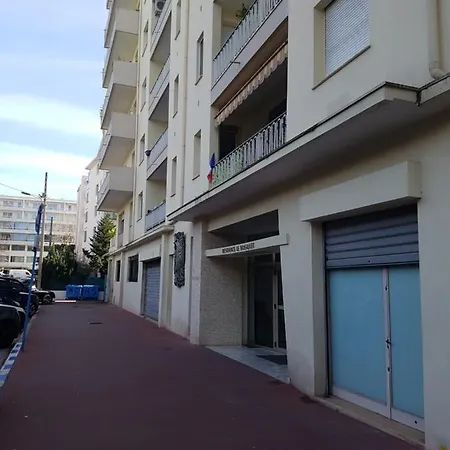 ++++ Renovated Cosy 50m2 Sunny Flat / Balcony / Close To And To The Palais Des Festivals ++++ * Cannes